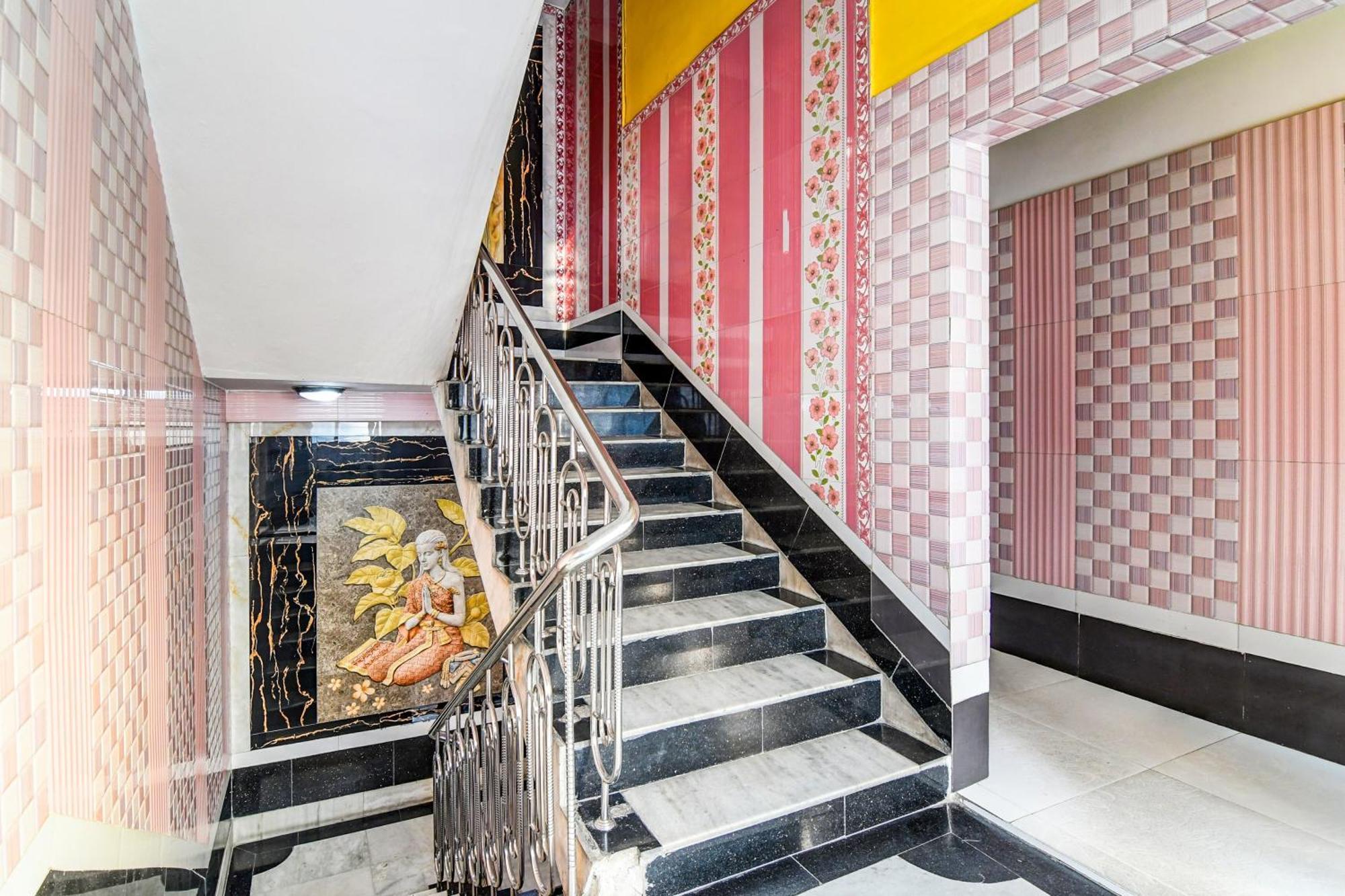 Super Collection O Raj Guest House Near Kolkata Airport Gauripur  外观 照片
