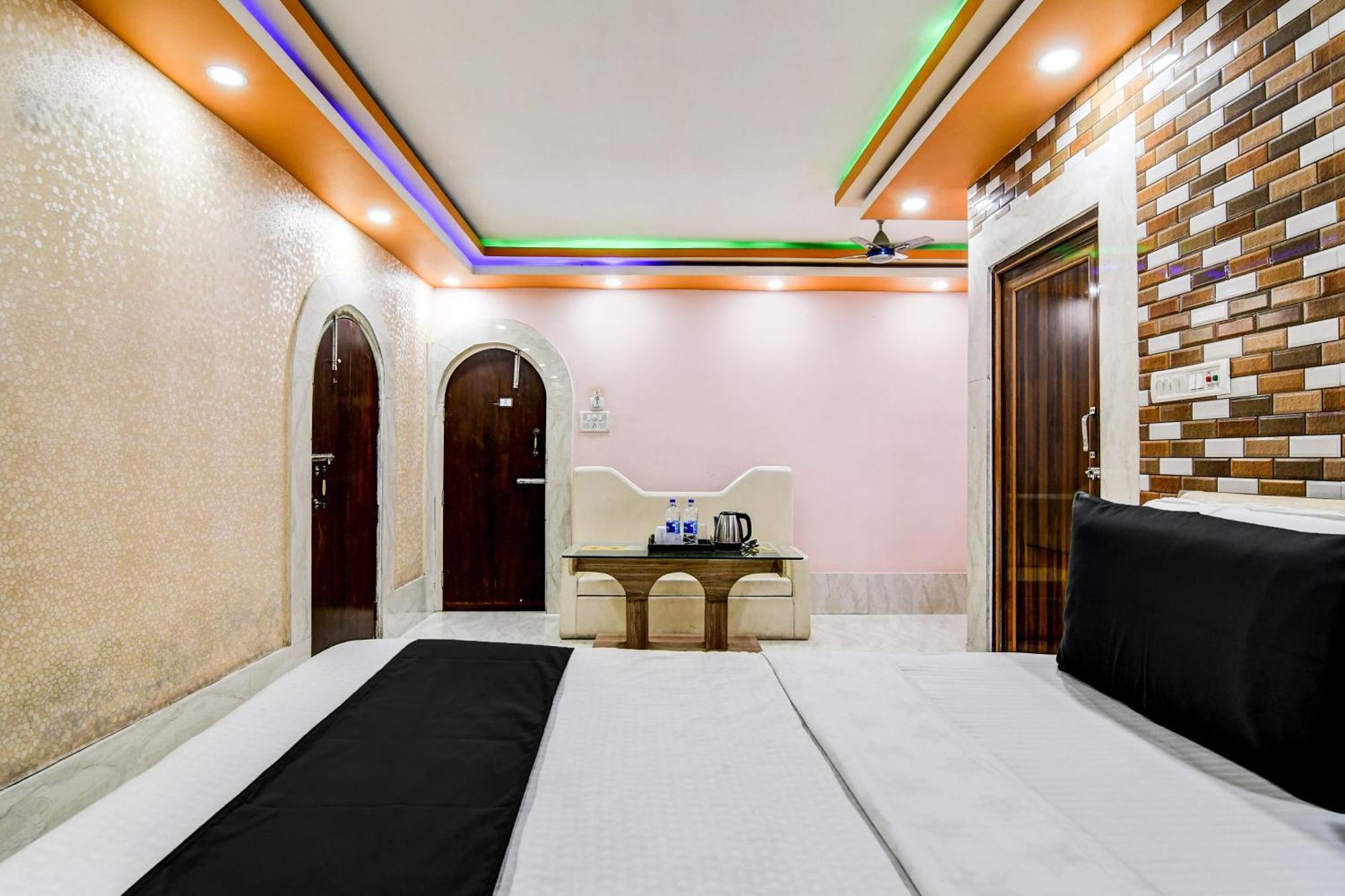 Super Collection O Raj Guest House Near Kolkata Airport Gauripur  外观 照片